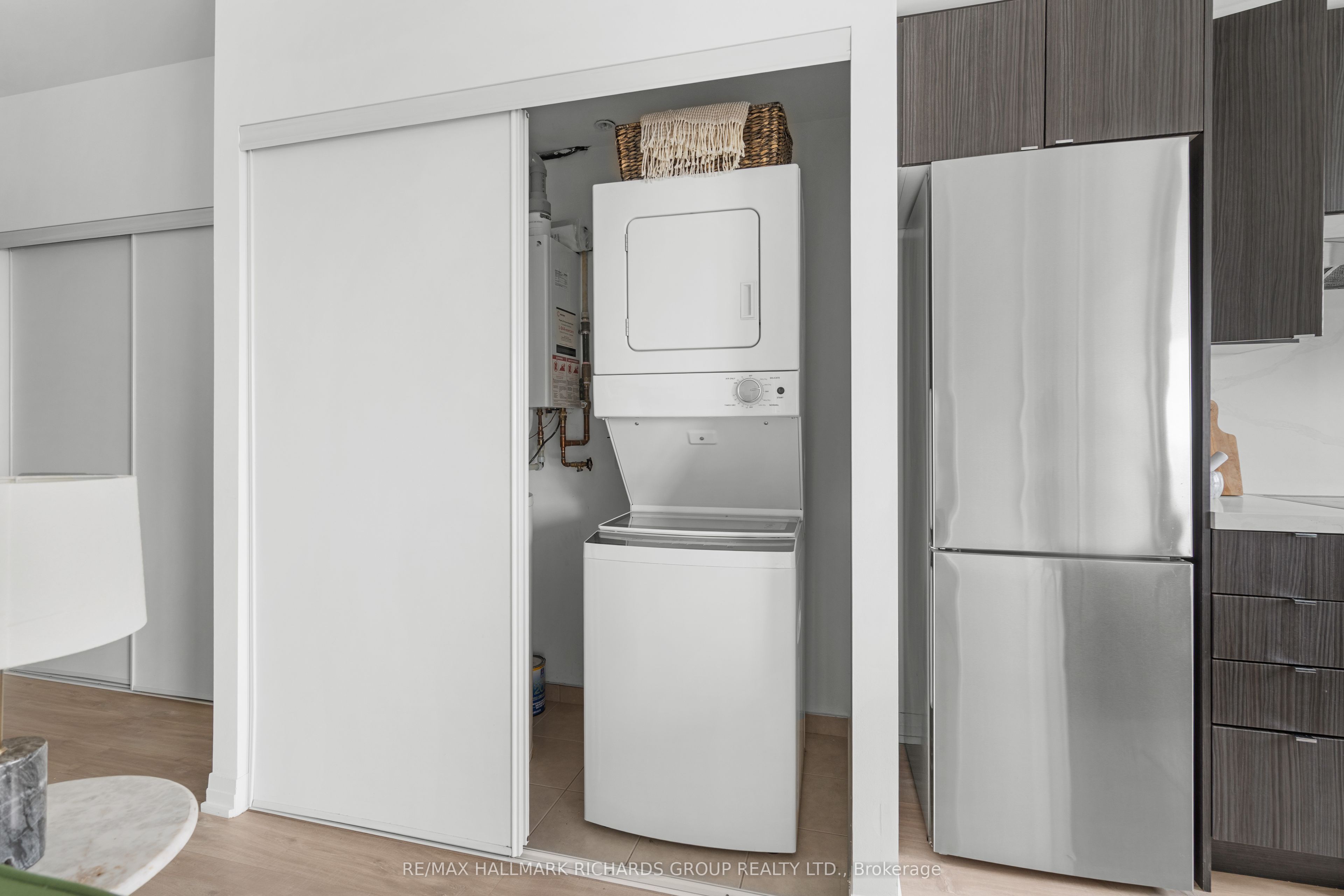 408 Brown's Line Ph606 Property Photo 10