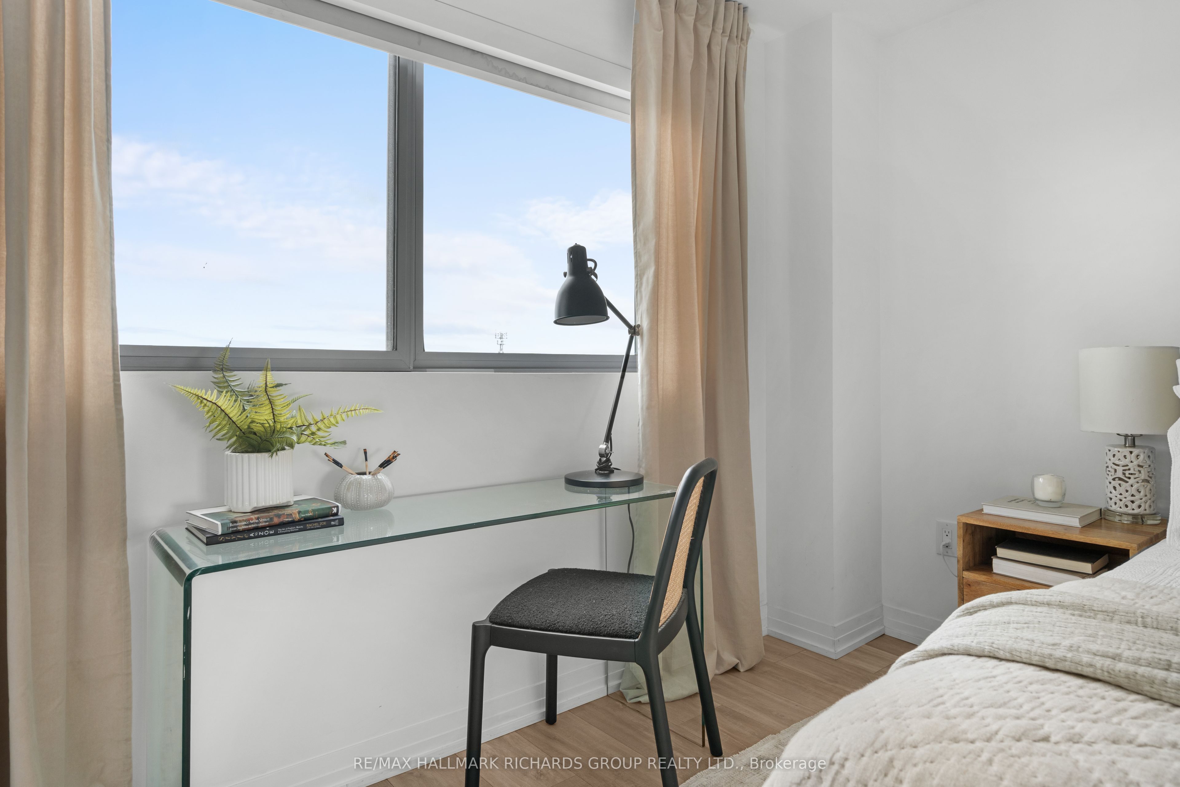 408 Brown's Line Ph606 Property Photo 12