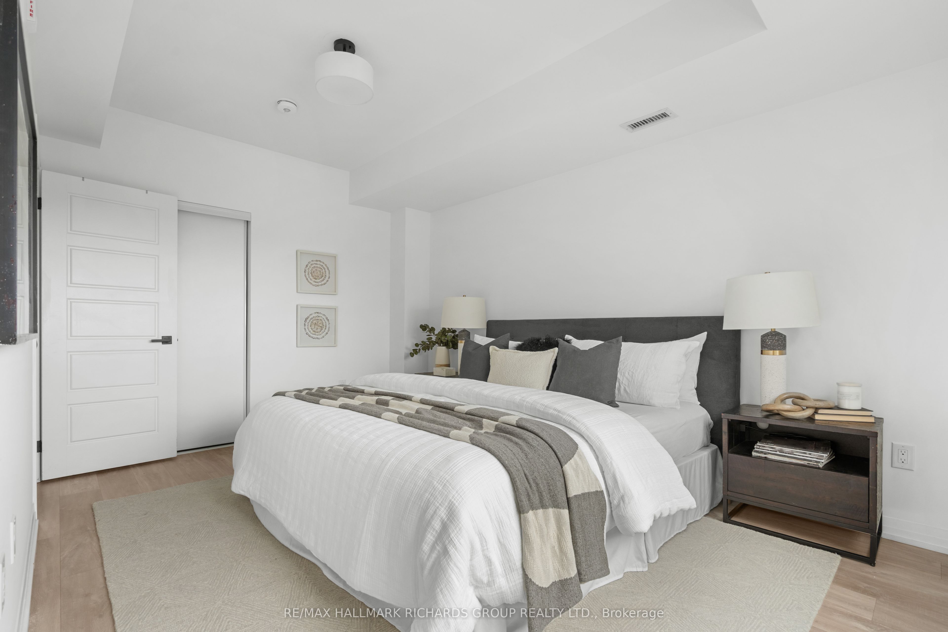 408 Brown's Line Ph606 Property Photo 15
