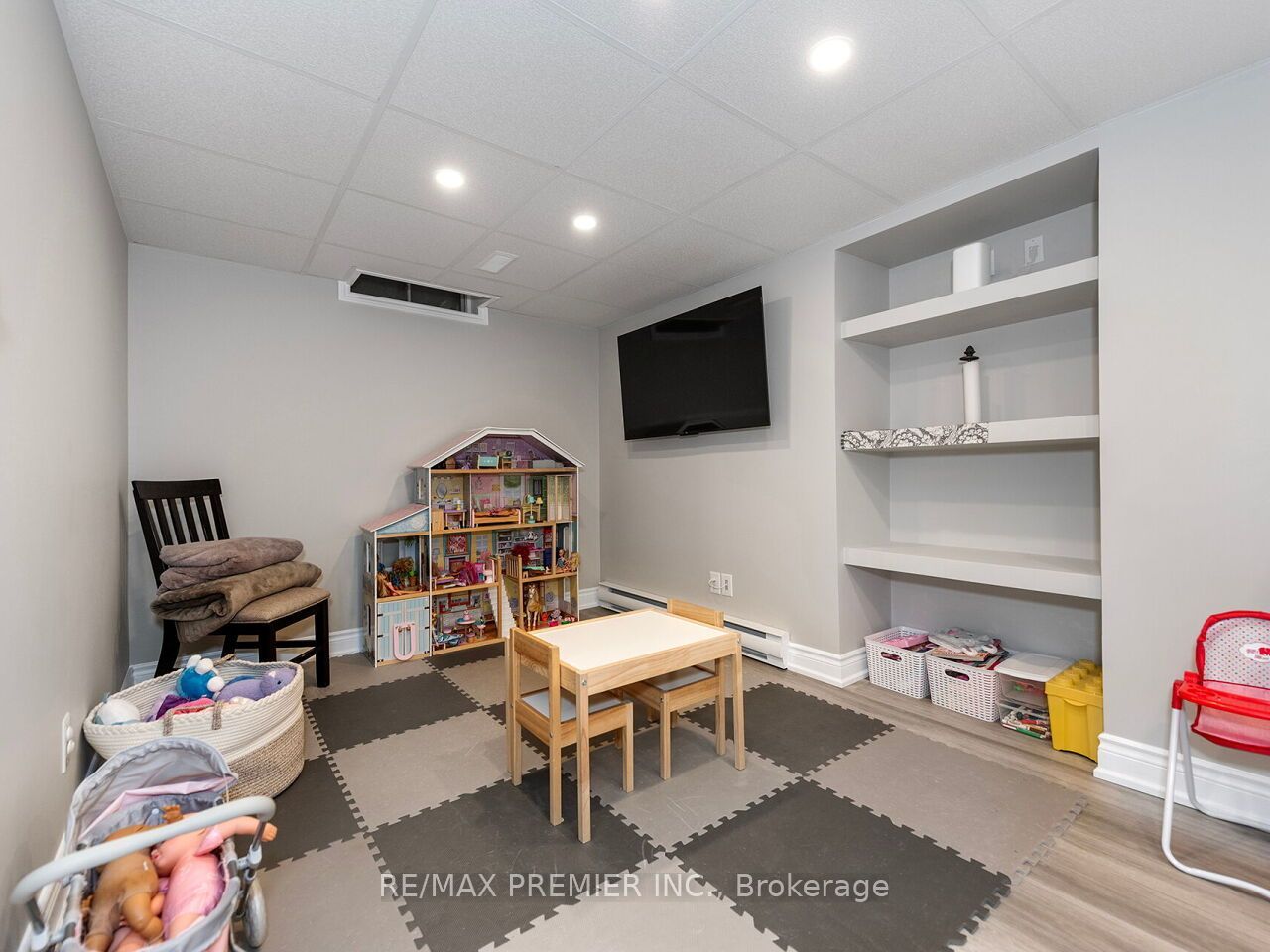81 De Rose Avenue Property Photo 42