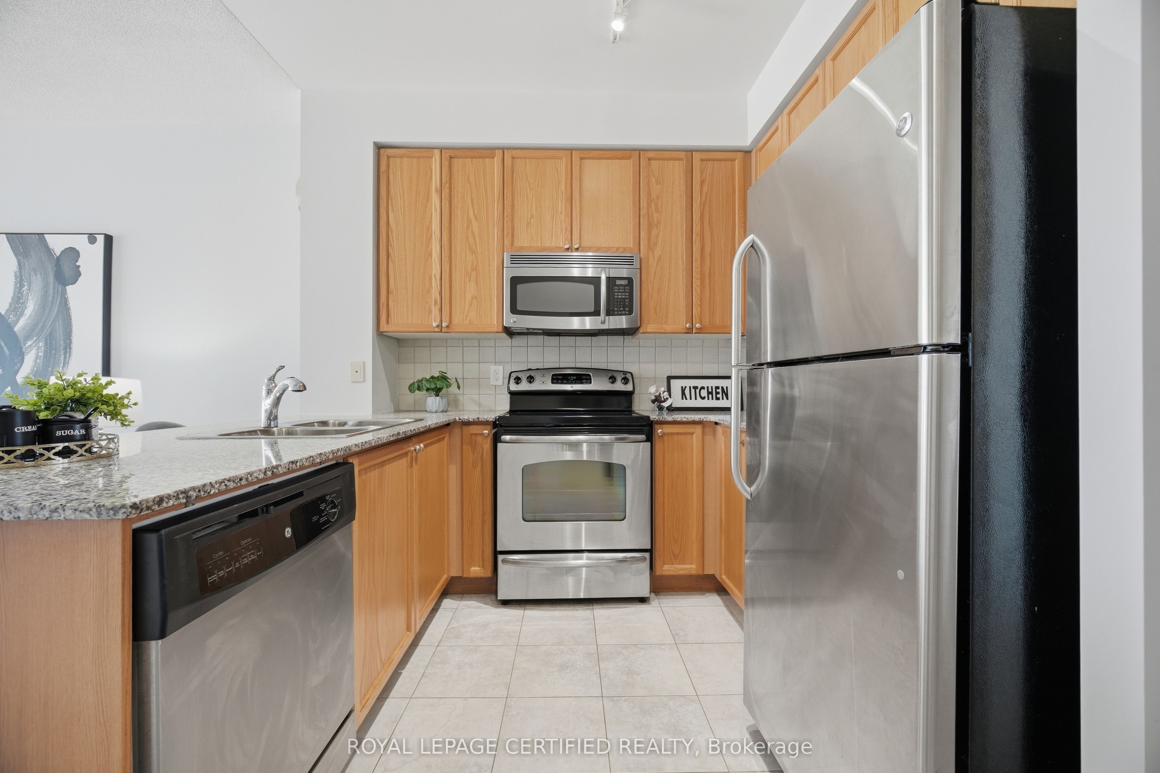 225 Webb Drive 805 Property Photo 8