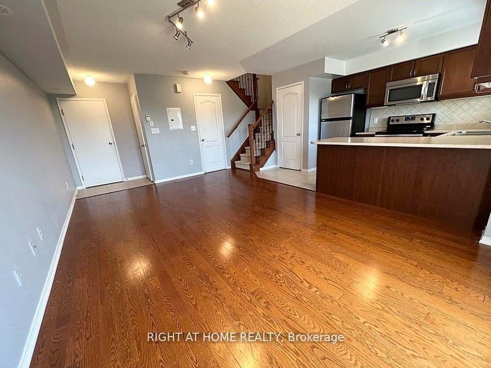 35 Hays Boulevard 10 Property Photo 9