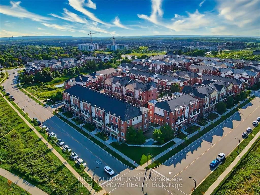 35 Hays Boulevard 10 Property Photo 24