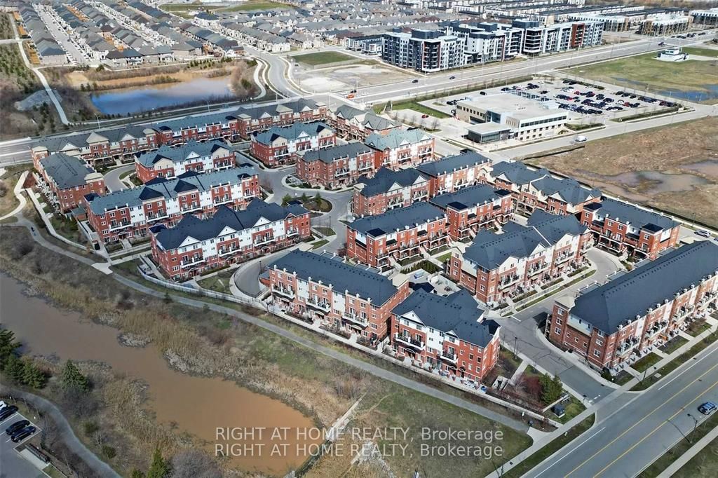 35 Hays Boulevard 10 Property Photo 25