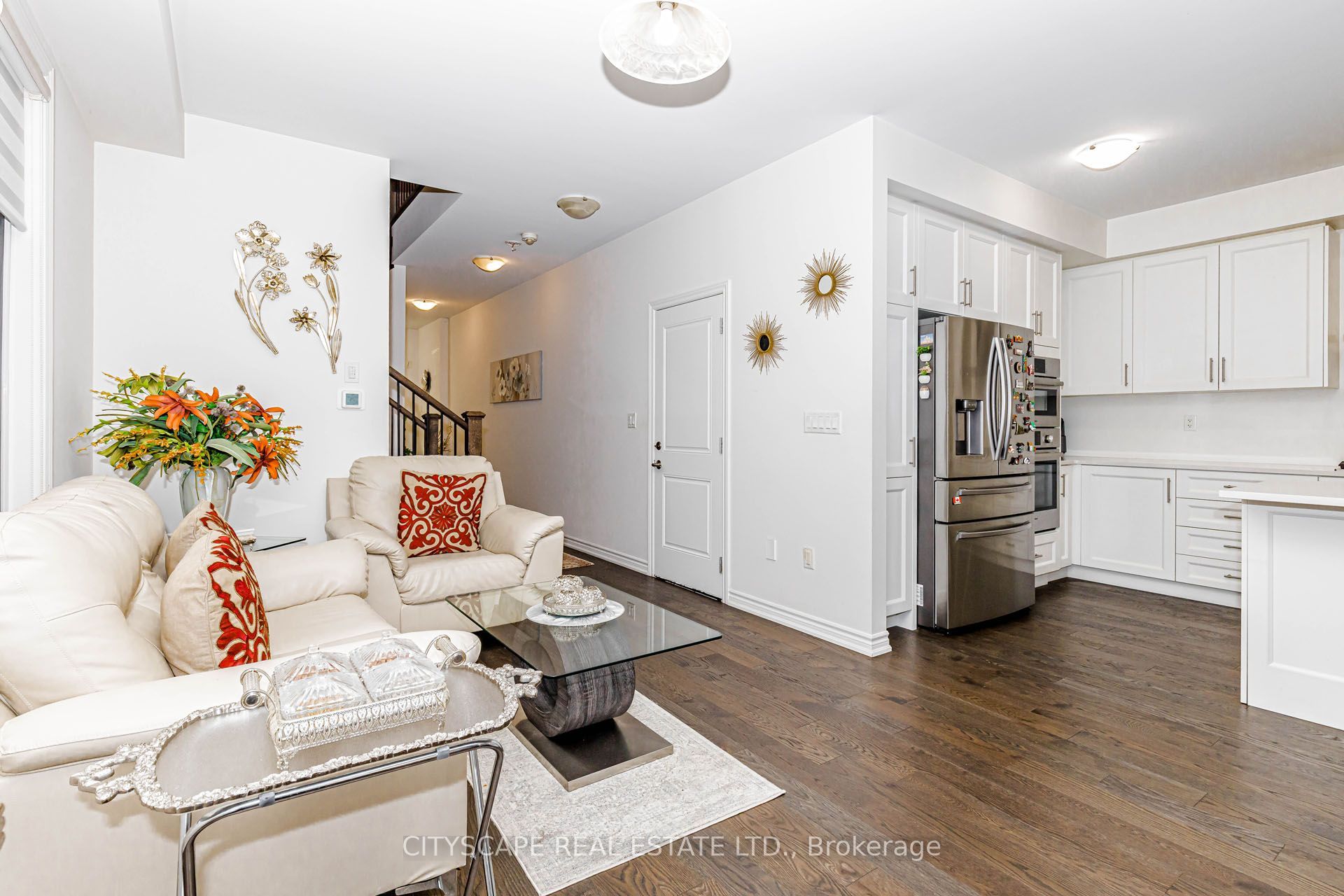 482 Bergamot Avenue Property Photo 9