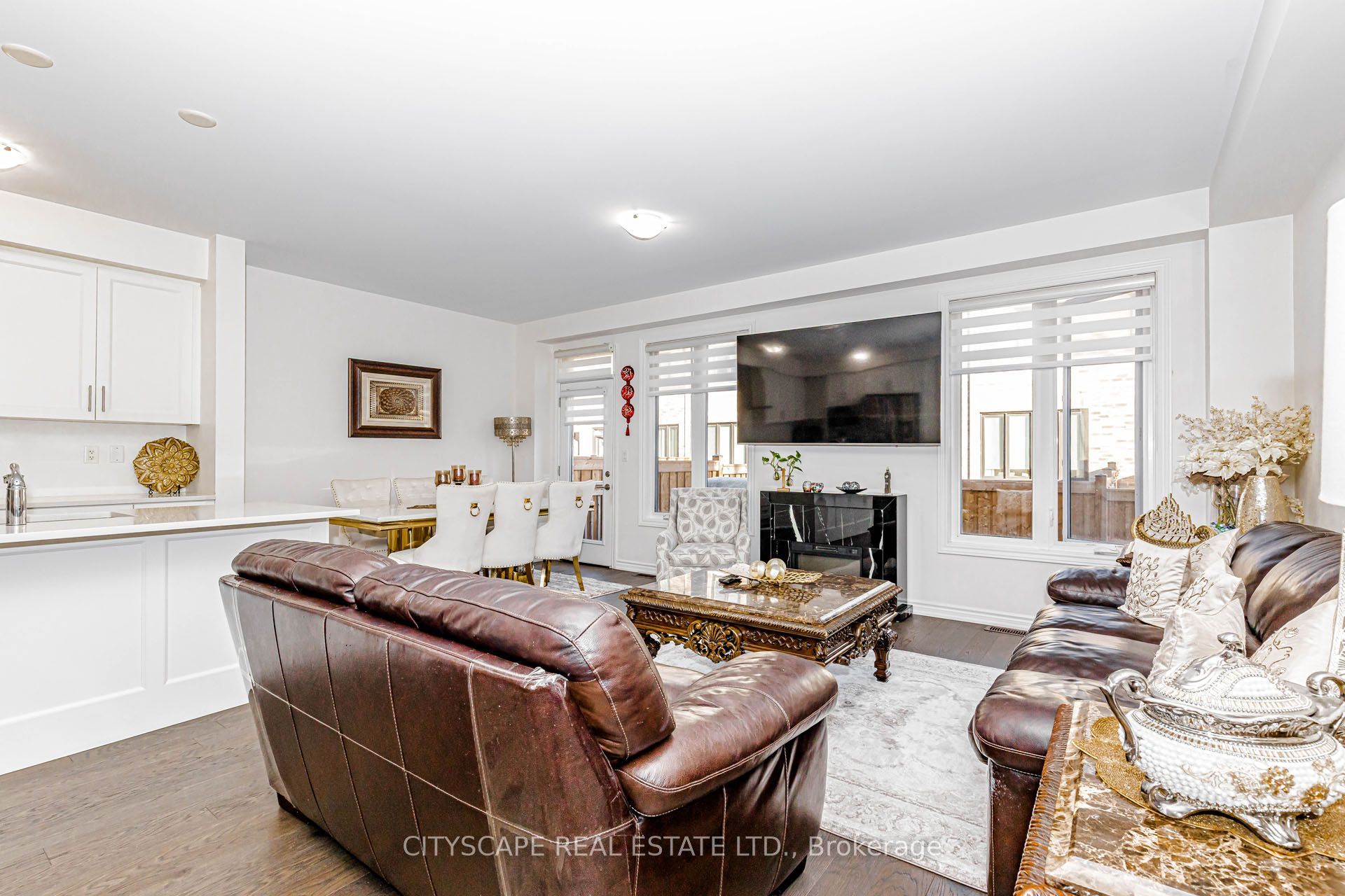 482 Bergamot Avenue Property Photo 10