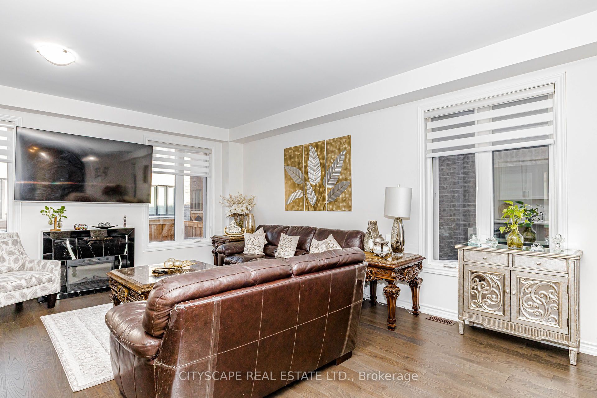 482 Bergamot Avenue Property Photo 11