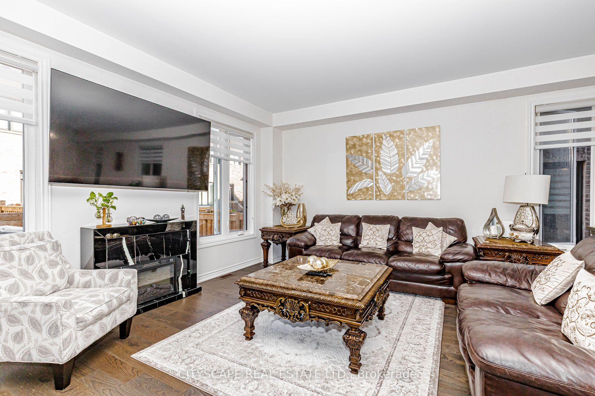 482 Bergamot Avenue Property Photo 12
