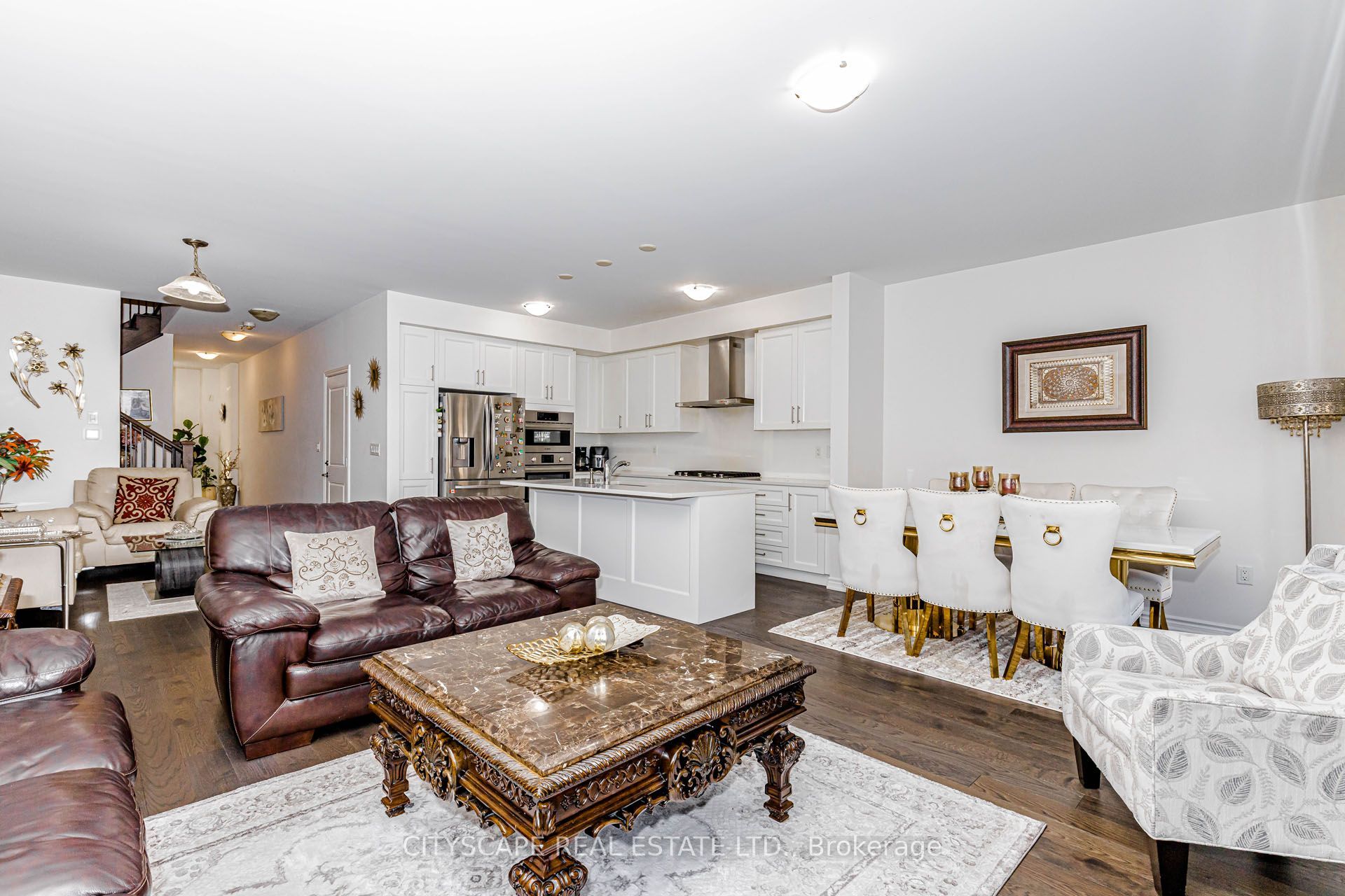 482 Bergamot Avenue Property Photo 14