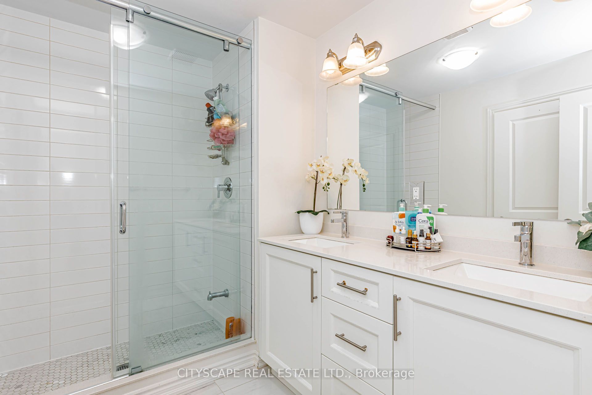 482 Bergamot Avenue Property Photo 36