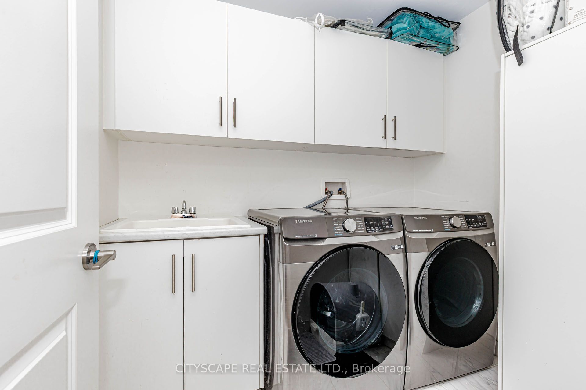 482 Bergamot Avenue Property Photo 44