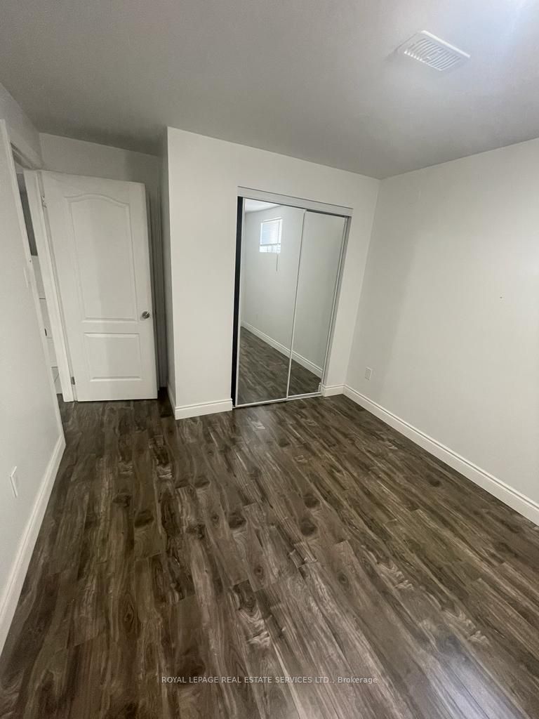 16 Little Britain Crescent Property Photo 9