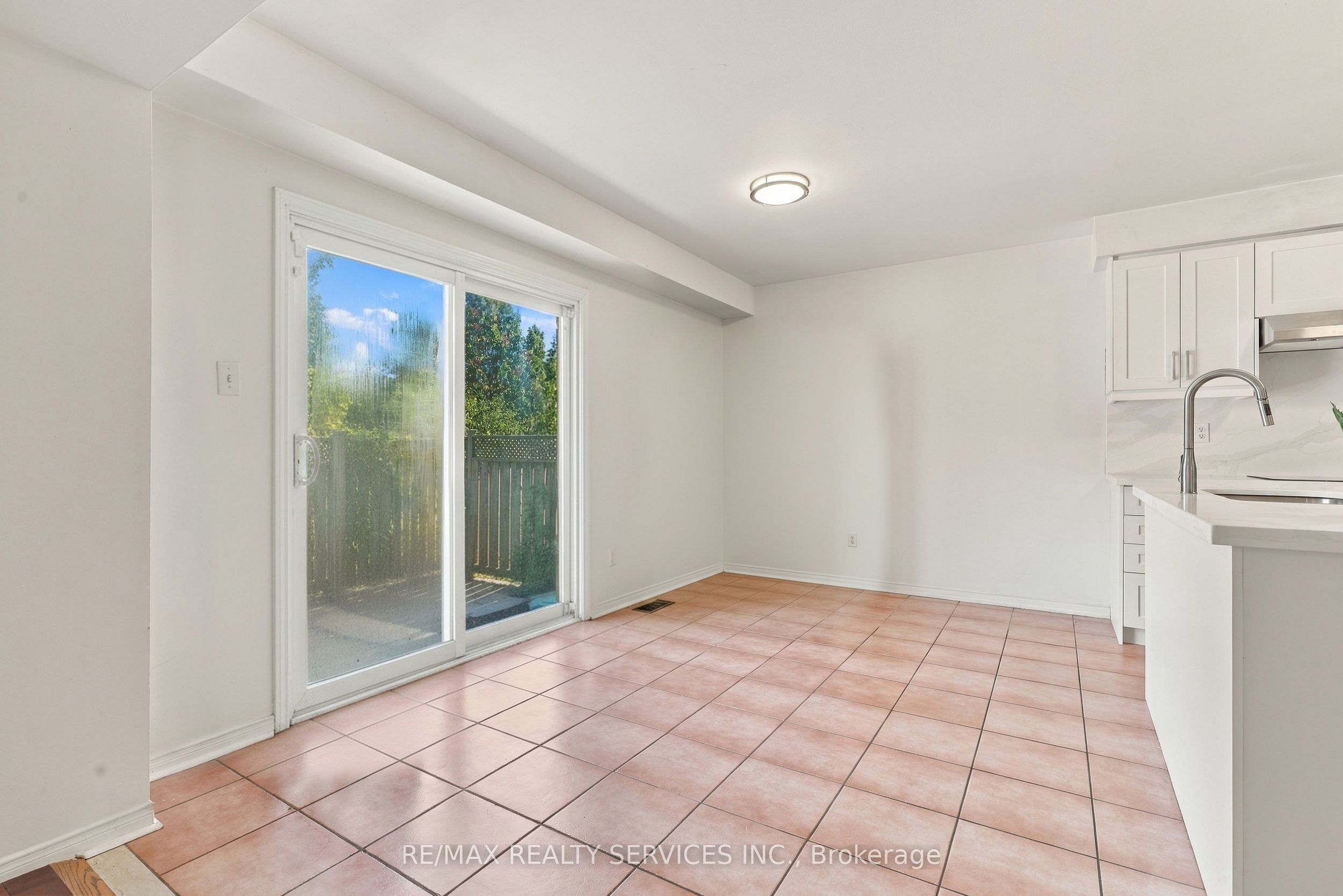 14 Dunure Crescent Property Photo 14