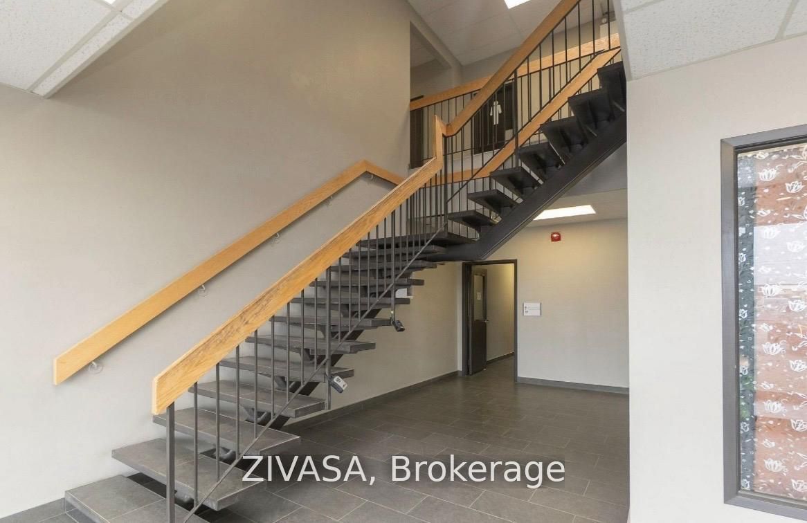 50 Steeles Avenue E 212 Property Photo 5