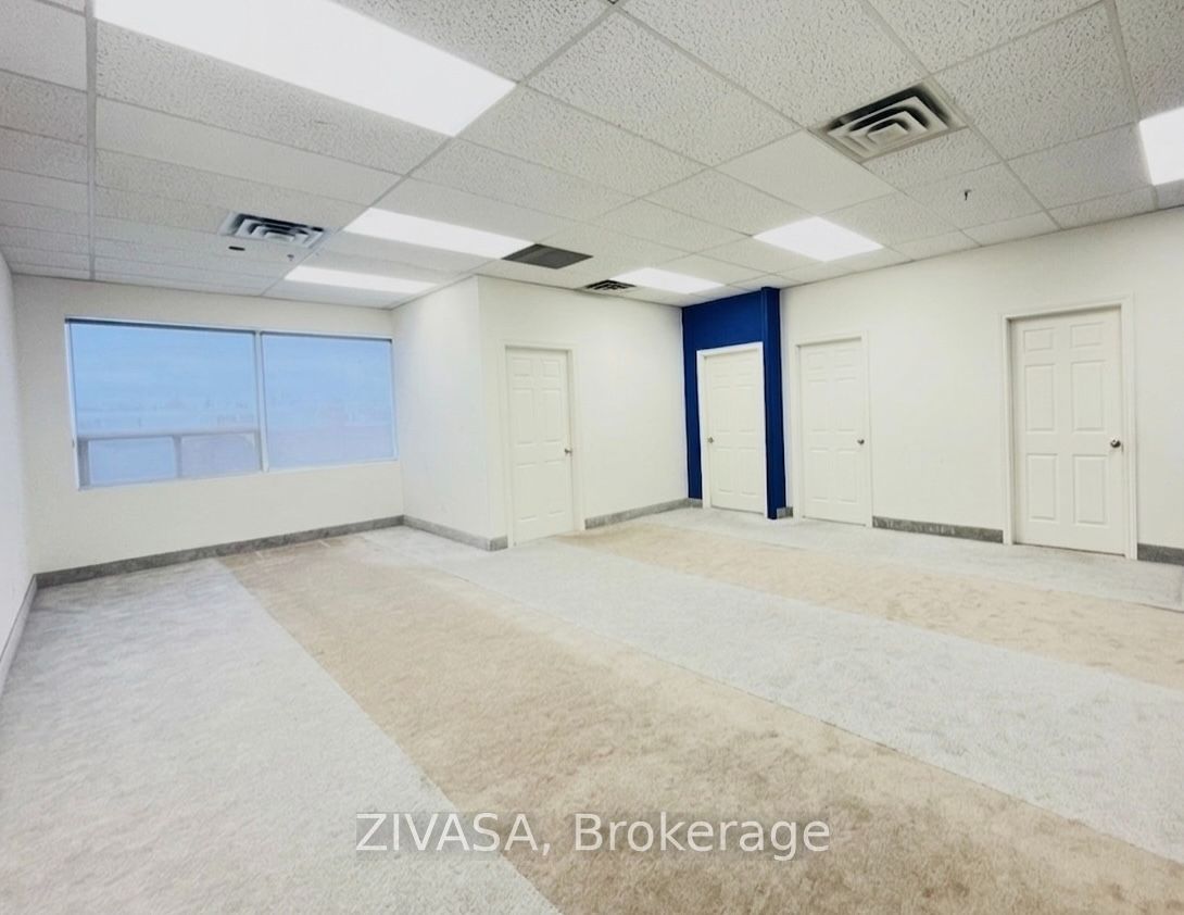 50 Steeles Avenue E 212 Property Photo 10