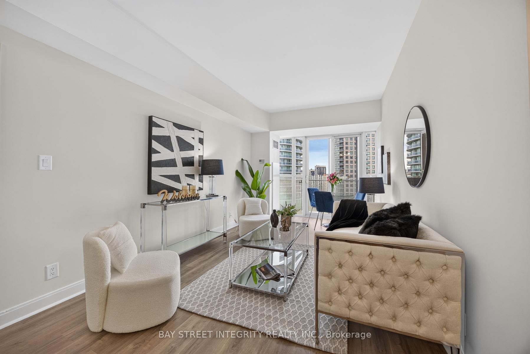 50 Absolute Avenue 1302 Property Photo 5