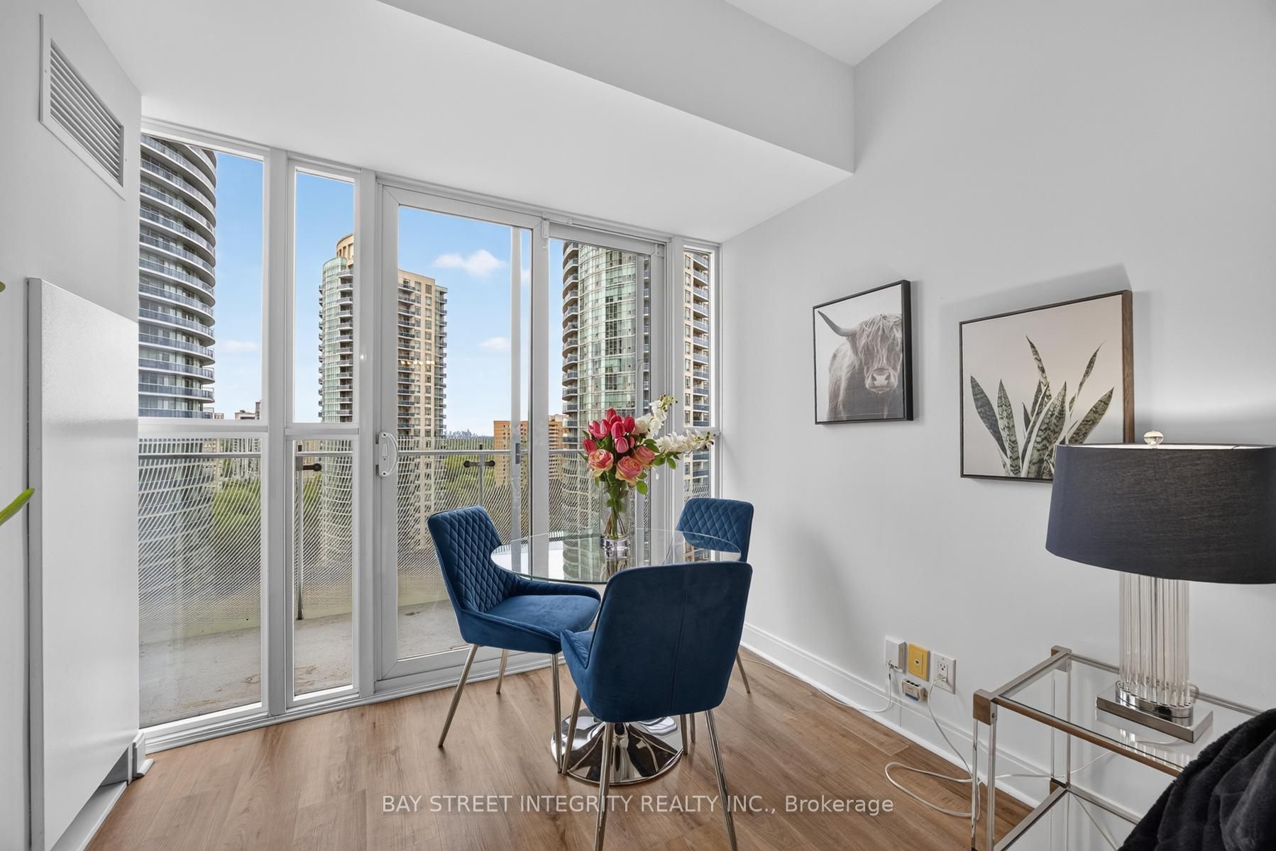 50 Absolute Avenue 1302 Property Photo 8