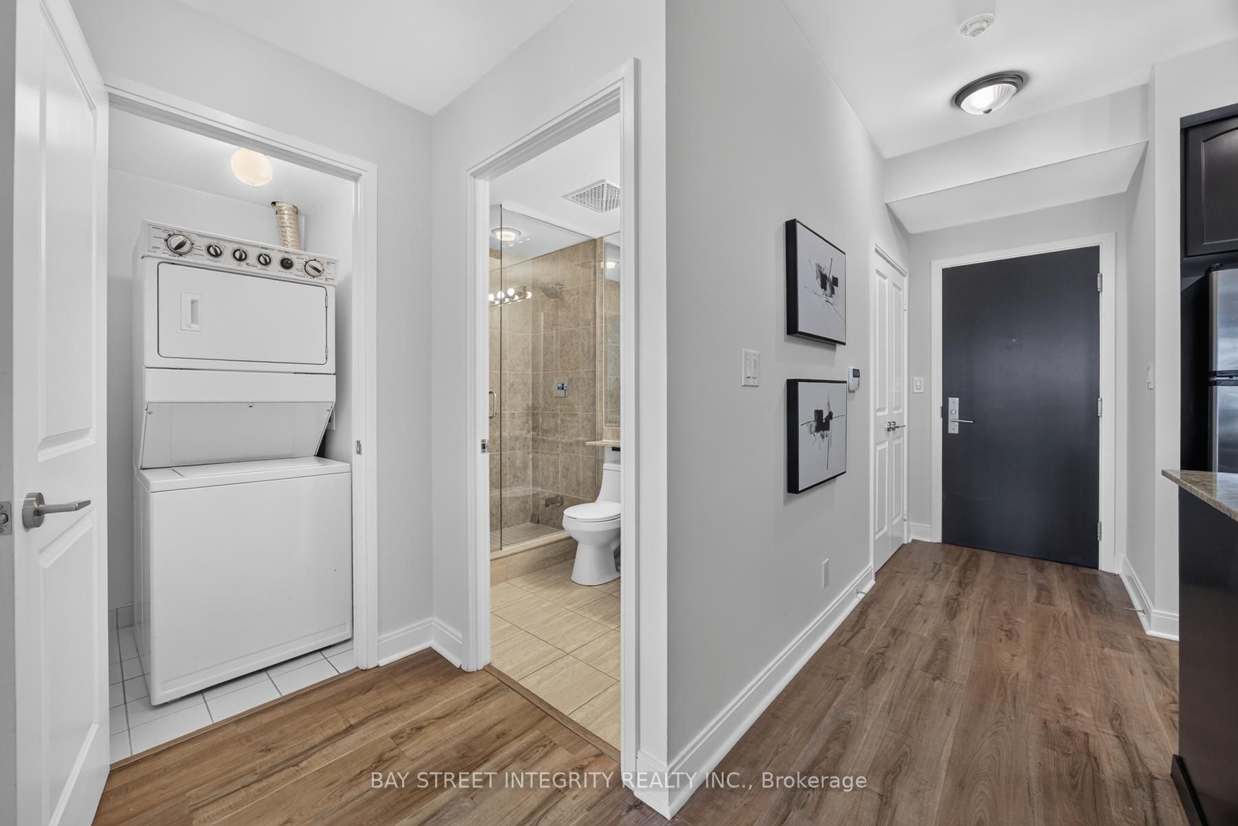 50 Absolute Avenue 1302 Property Photo 11