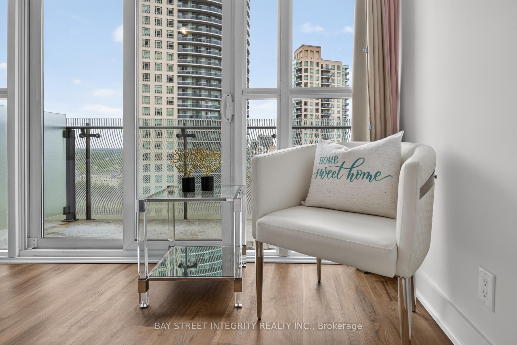 50 Absolute Avenue 1302 Property Photo 16
