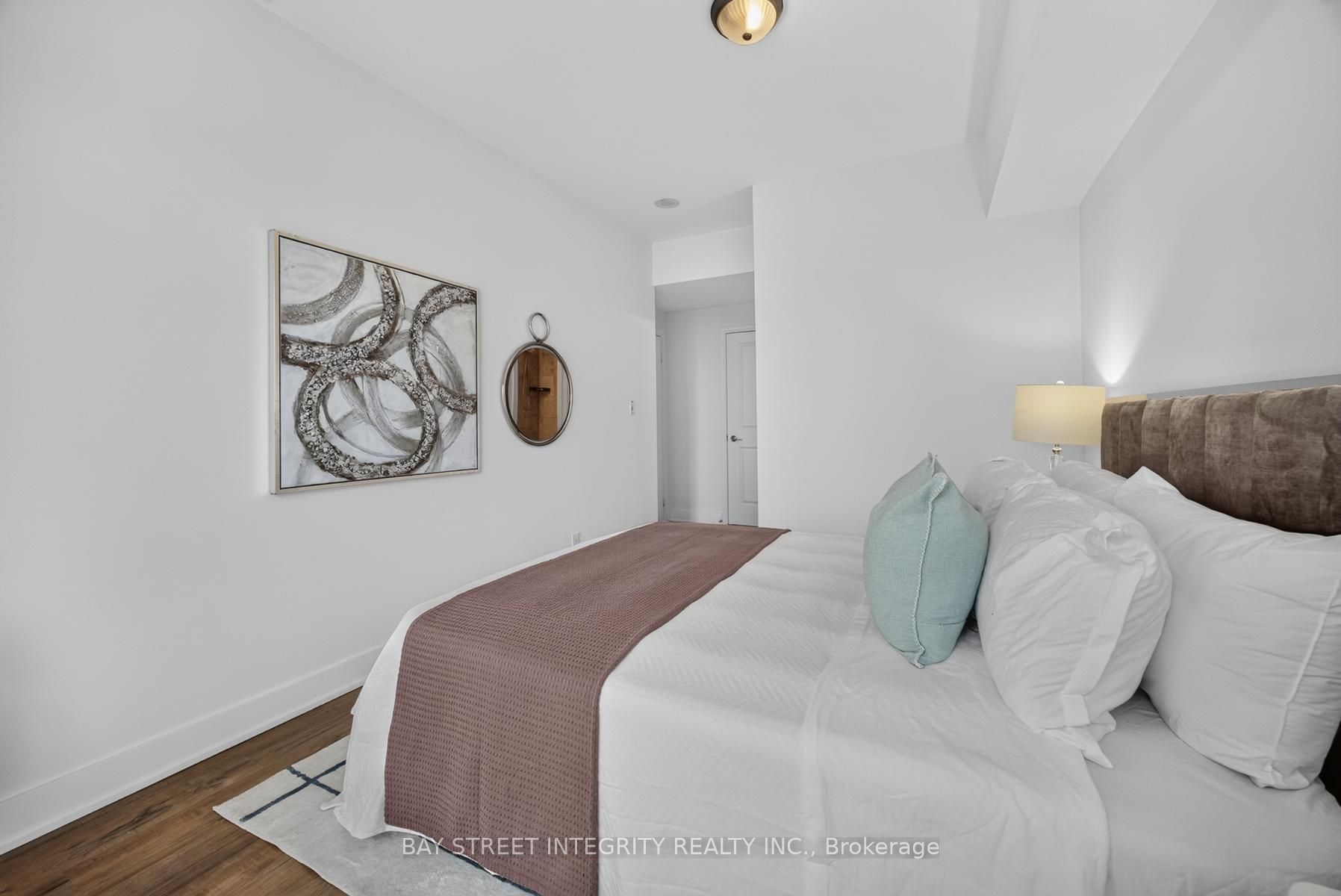 50 Absolute Avenue 1302 Property Photo 17