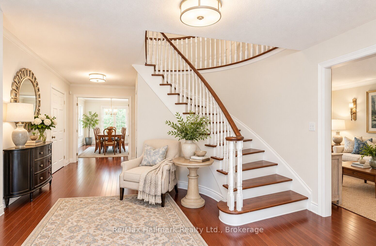 500 Blenheim Crescent Property Photo 5