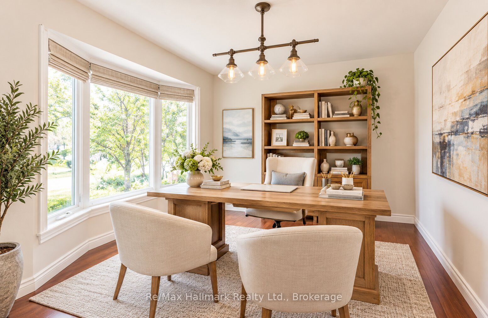 500 Blenheim Crescent Property Photo 8