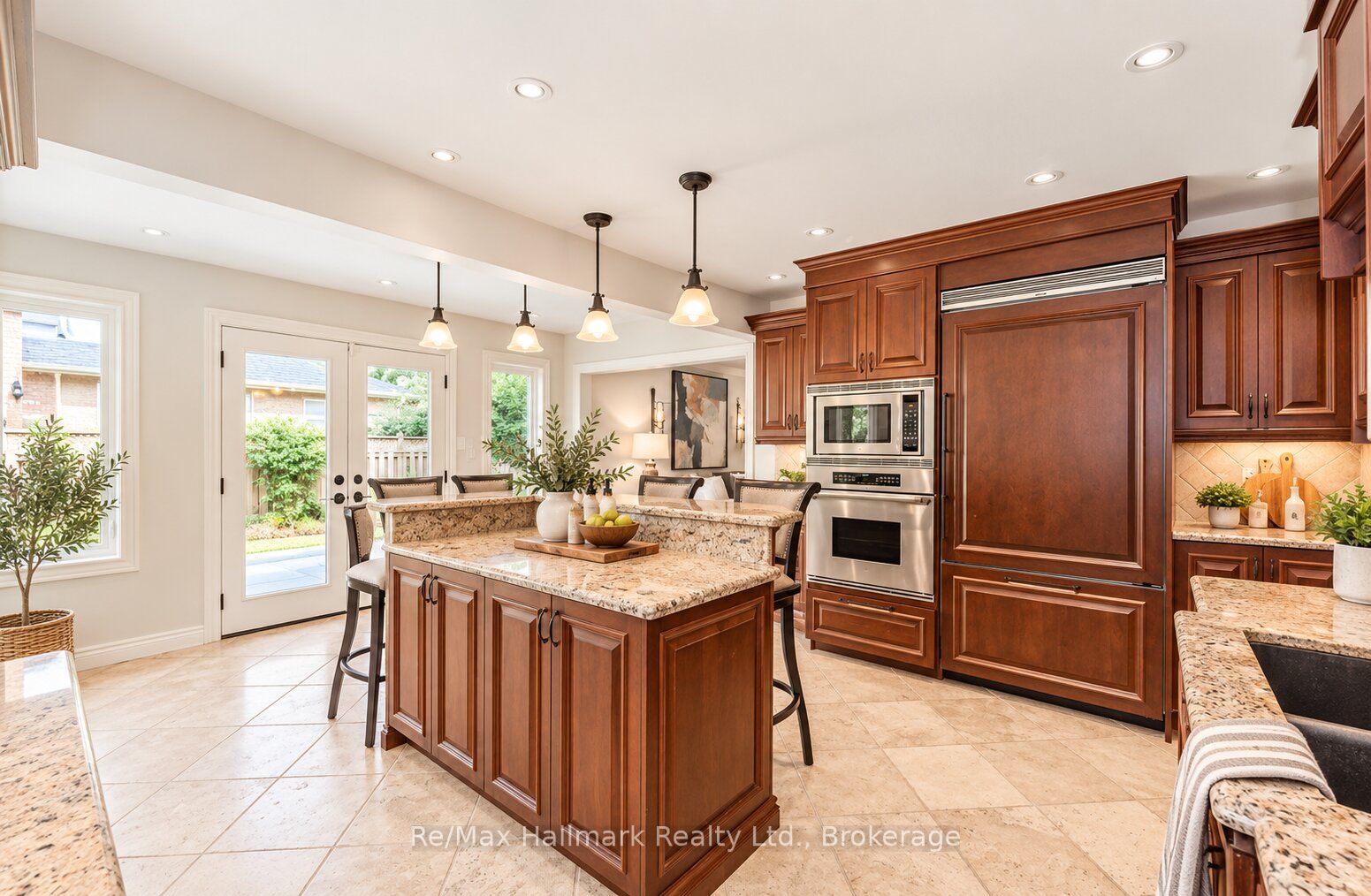500 Blenheim Crescent Property Photo 14