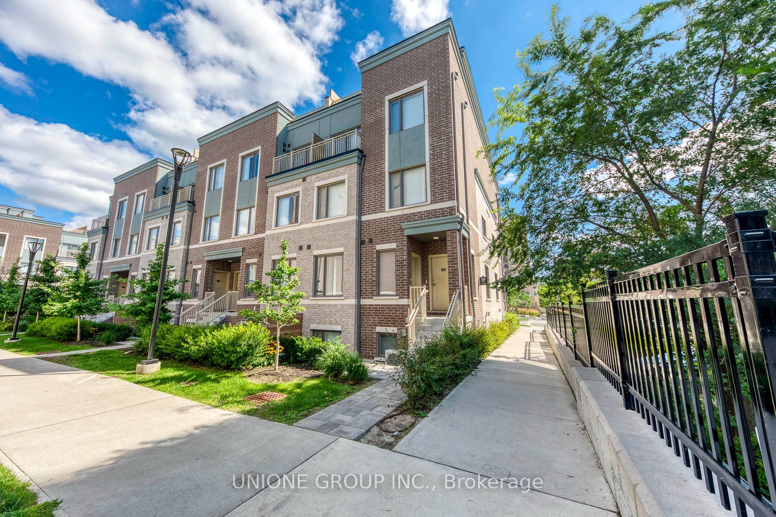 260 Twelfth Street 19 Property Photo 1