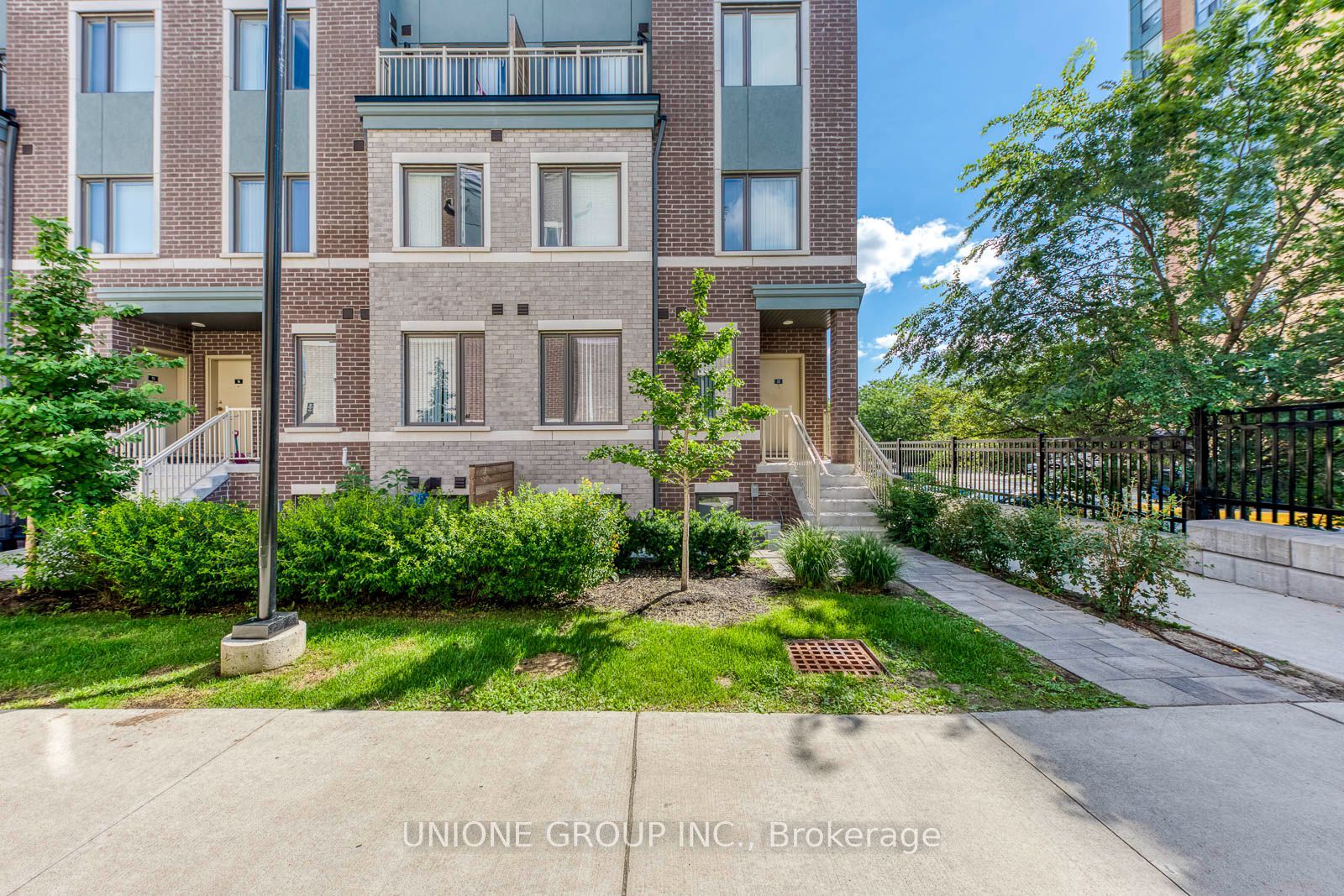 260 Twelfth Street 19 Property Photo 3