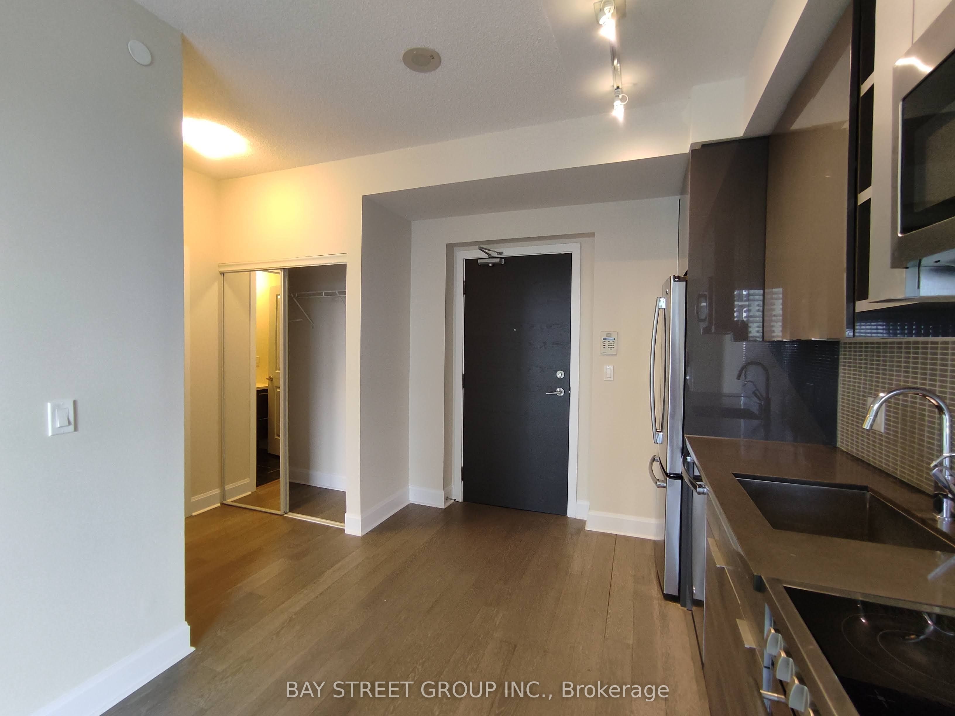 33 Shore Breeze Drive 1906 Property Photo 4
