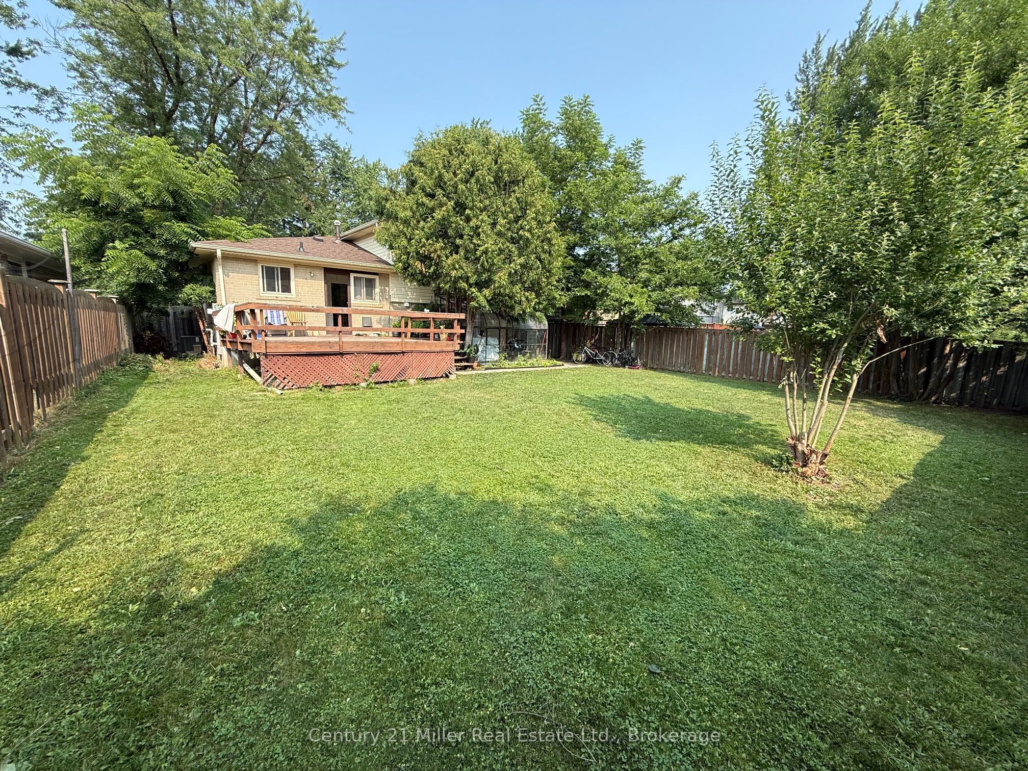 35 Melville Crescent Upper Property Photo 15