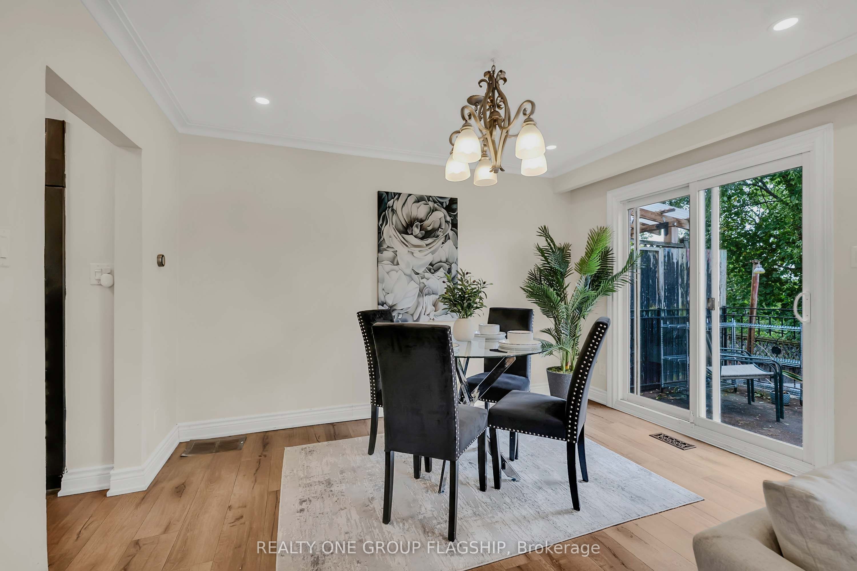 12 Azalea Court Property Photo 4