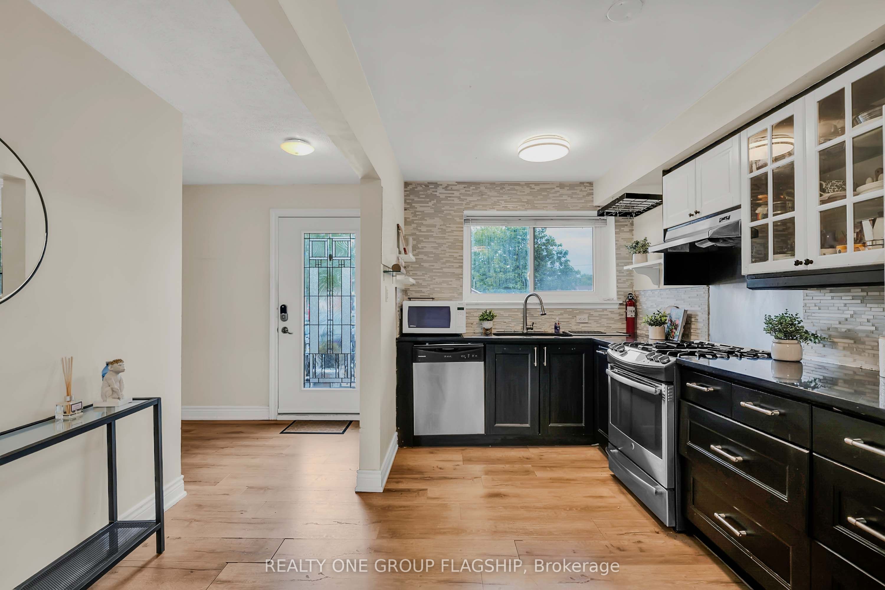 12 Azalea Court Property Photo 5