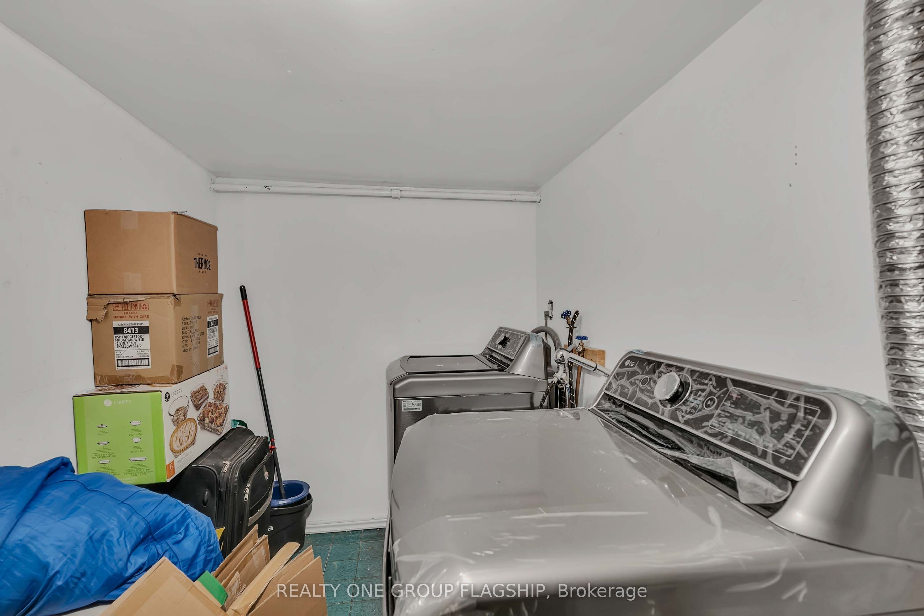 12 Azalea Court Property Photo 7