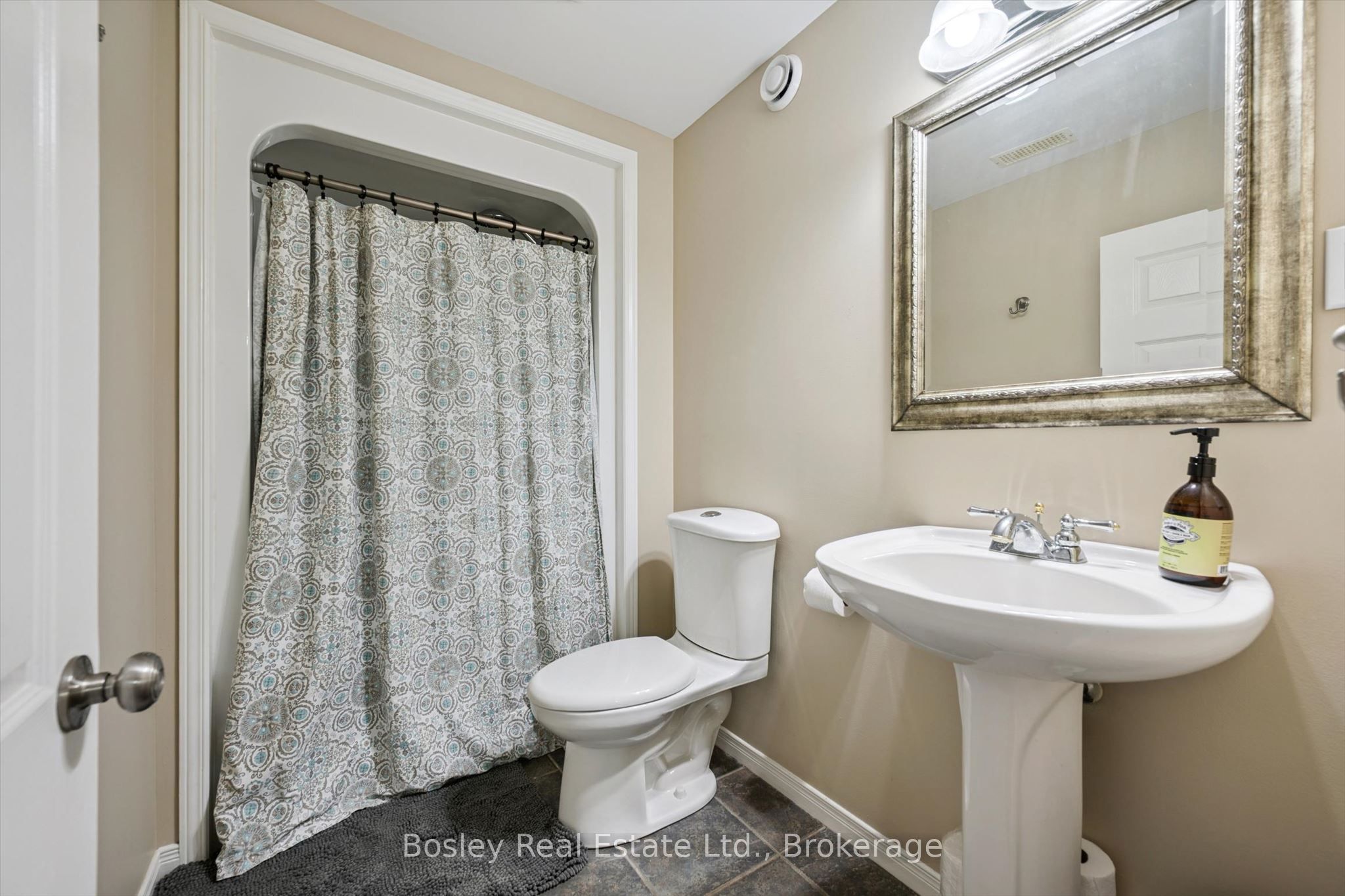 26 Glengarry Road Property Photo 28