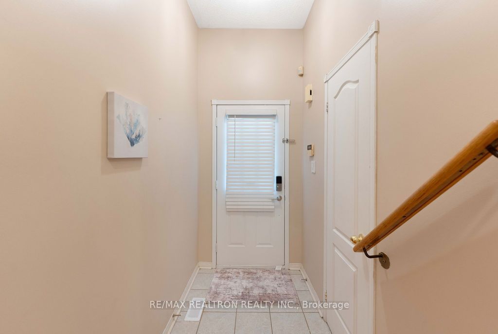 5525 Palmerston Crescent 45 Property Photo 4