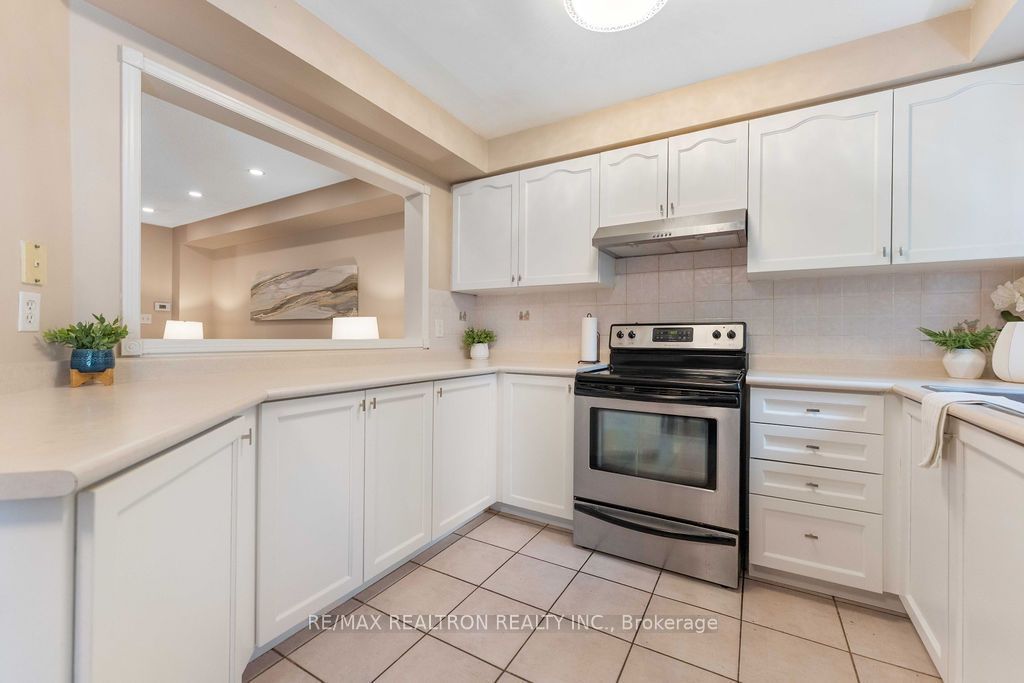 5525 Palmerston Crescent 45 Property Photo 16