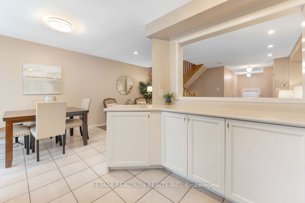 5525 Palmerston Crescent 45 Property Photo 17