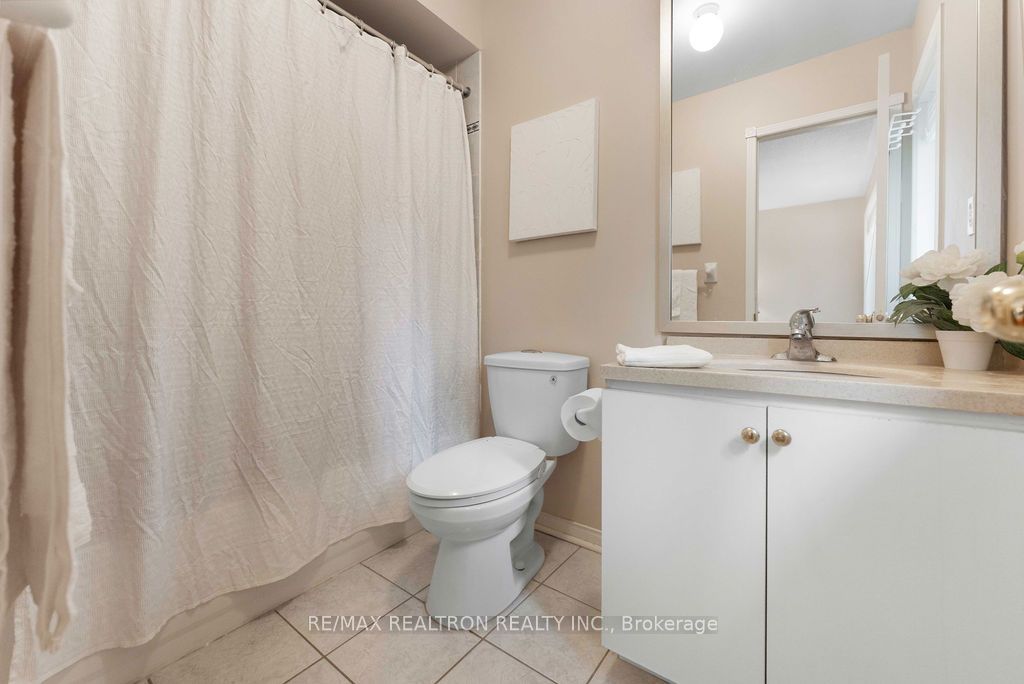 5525 Palmerston Crescent 45 Property Photo 36