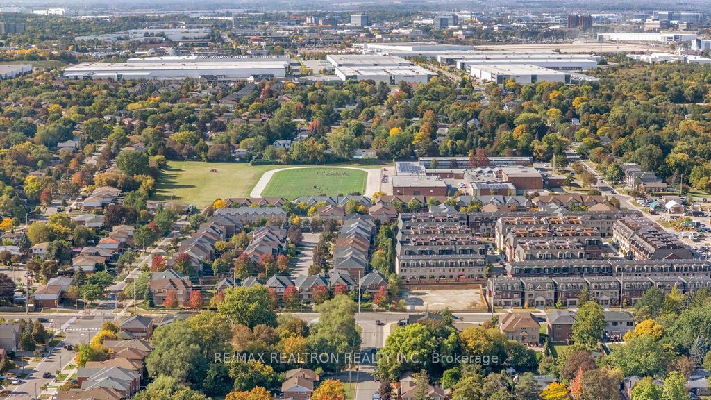 5525 Palmerston Crescent 45 Property Photo 48
