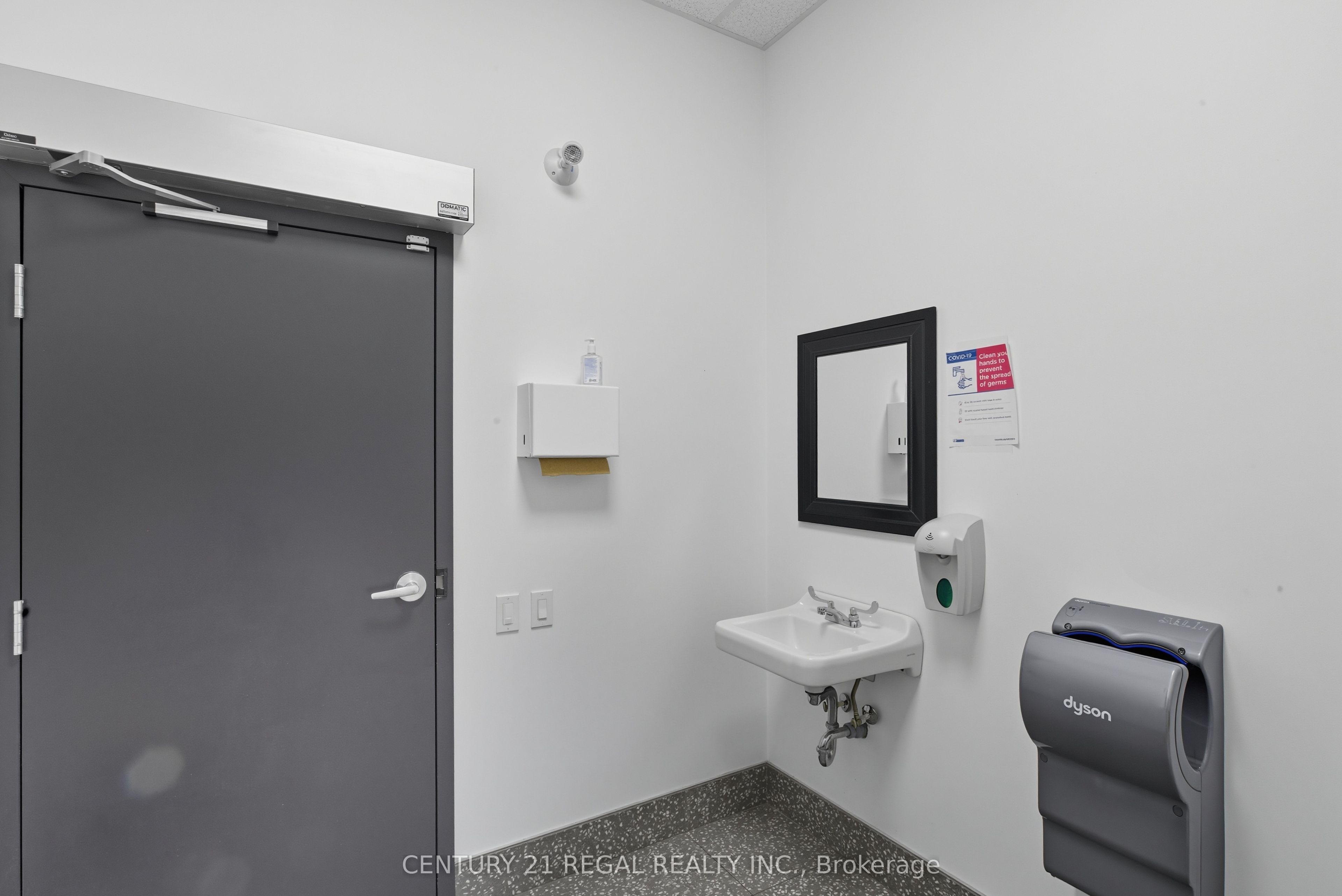 1700 St Clair Avenue W Property Photo 12