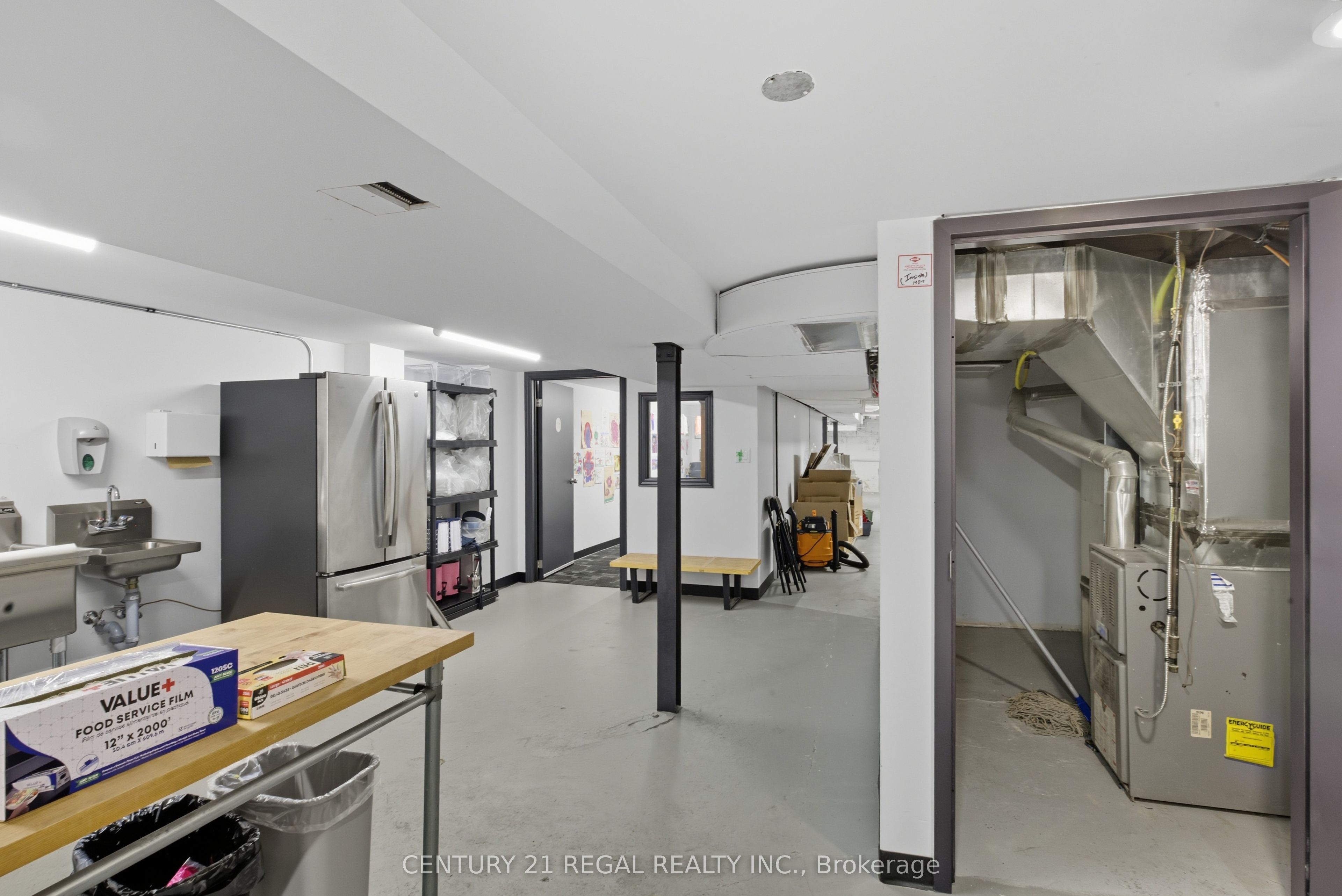 1700 St Clair Avenue W Property Photo 16