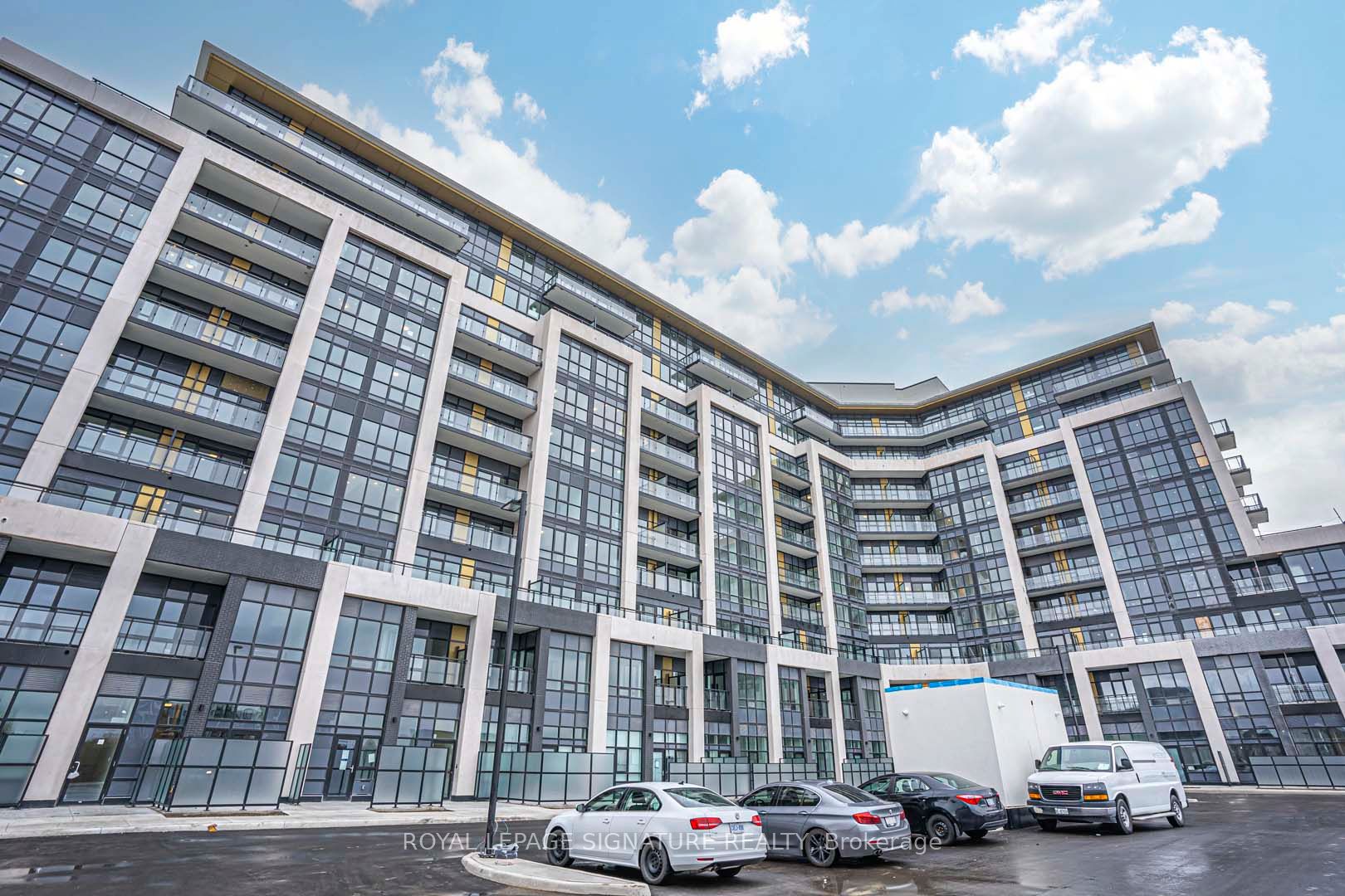 405 Dundas Street W 708 Property Photo 1