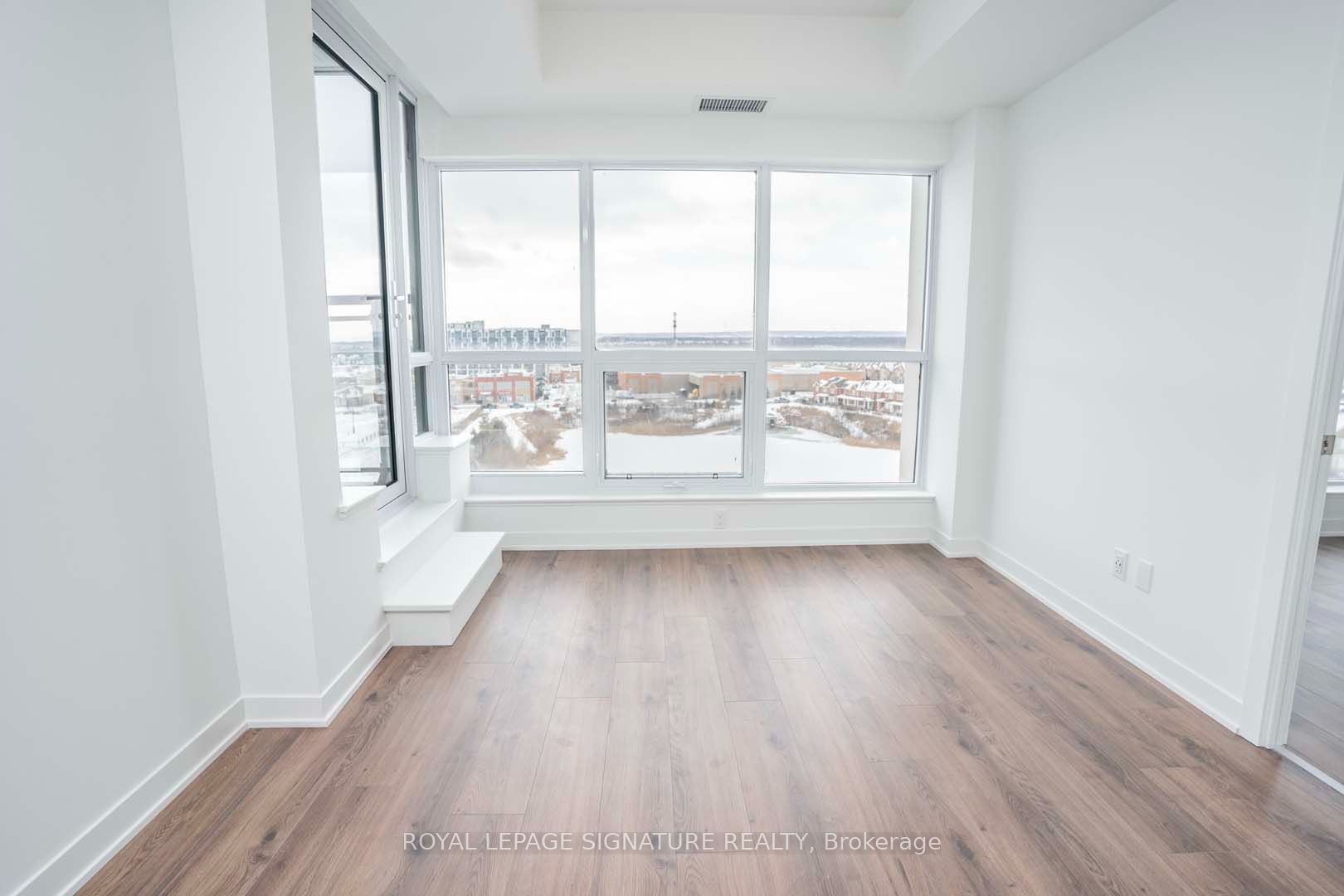 405 Dundas Street W 708 Property Photo 7