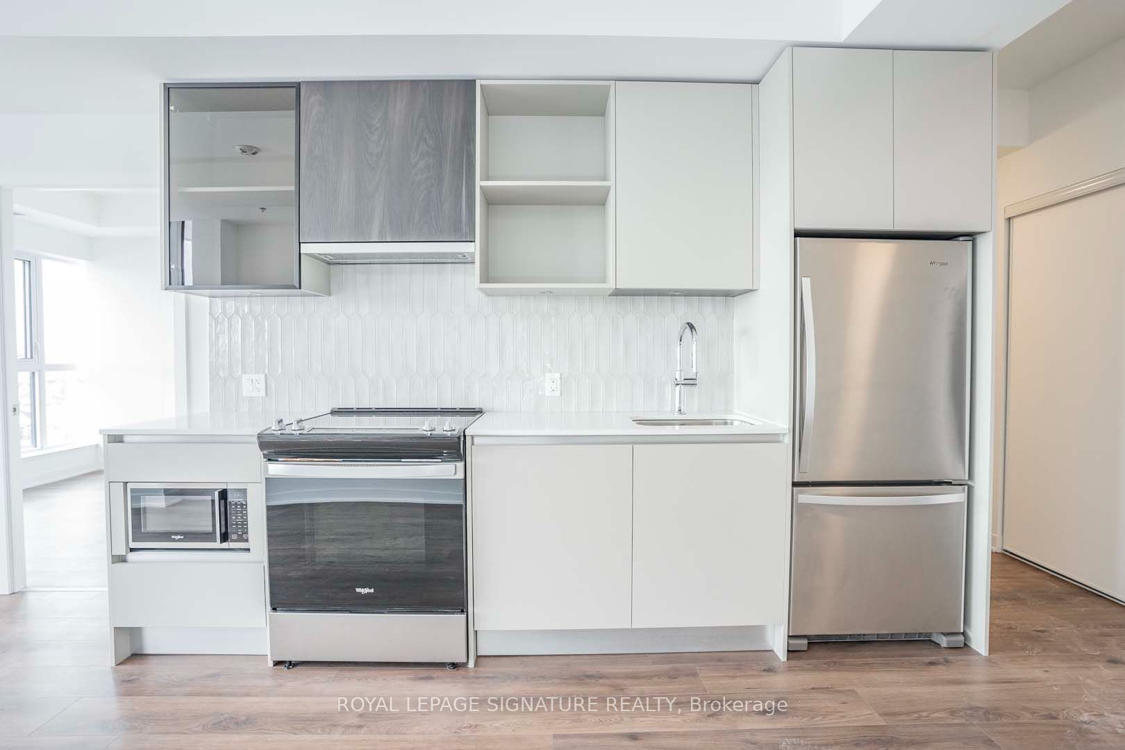 405 Dundas Street W 708 Property Photo 13
