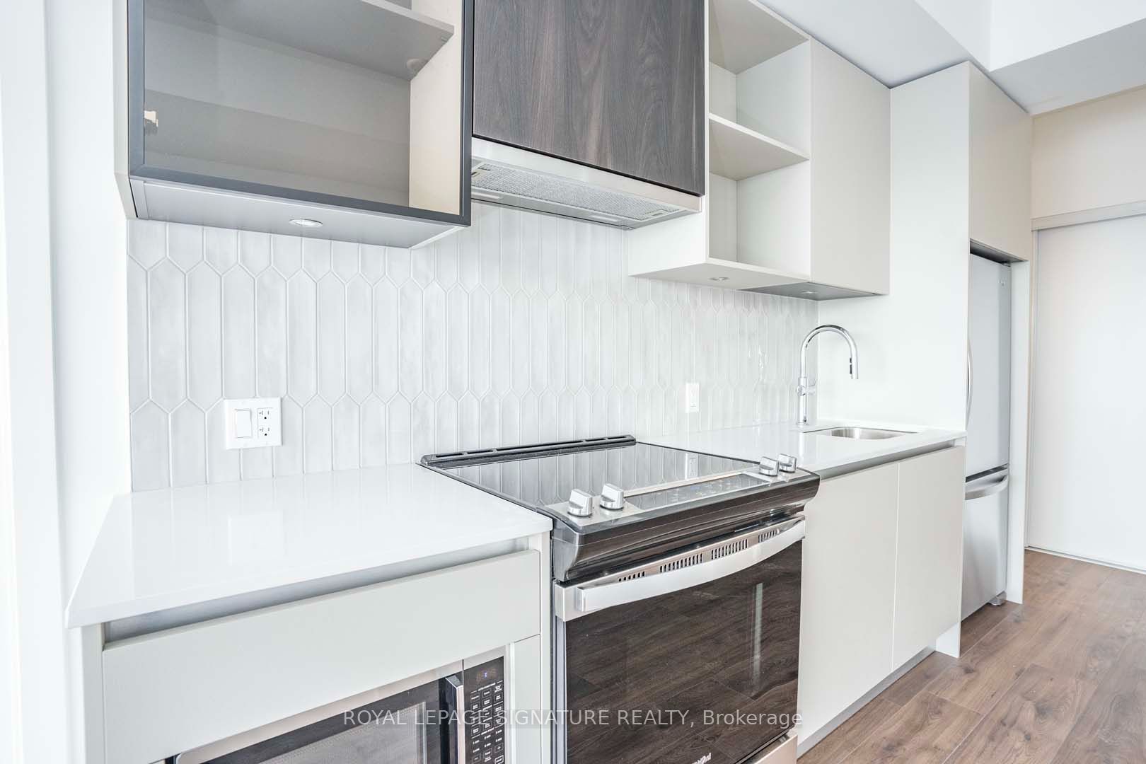 405 Dundas Street W 708 Property Photo 14
