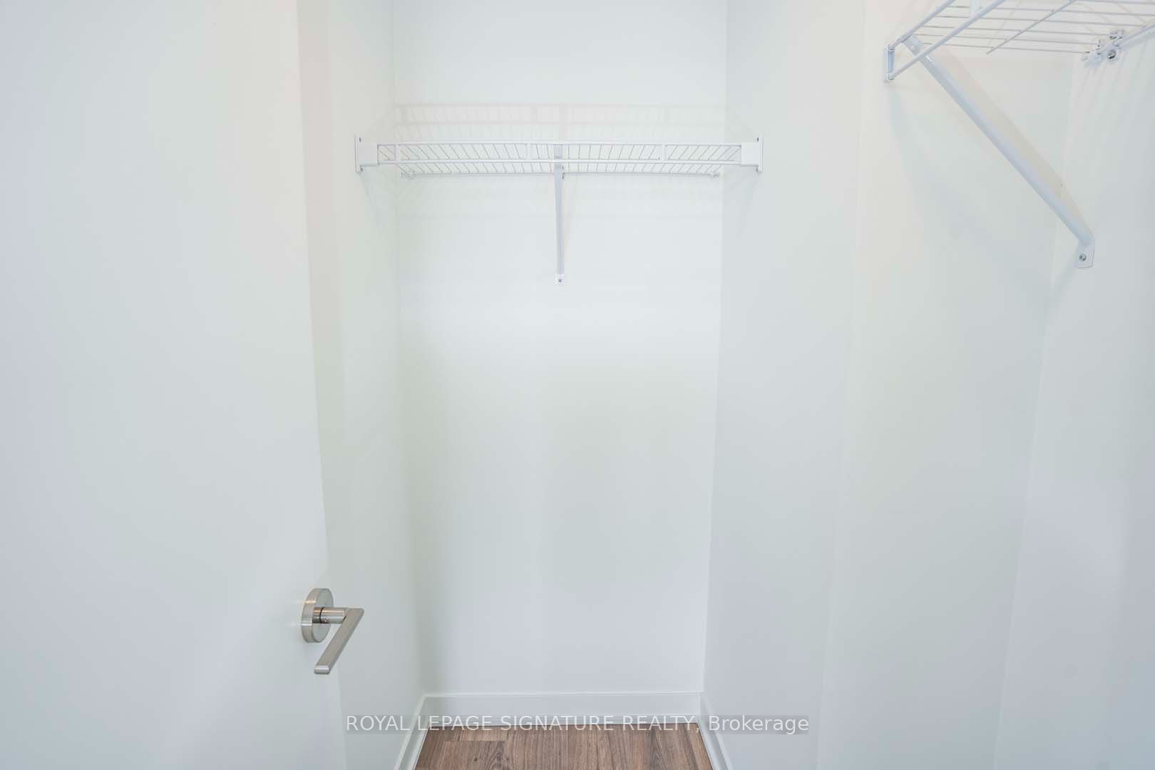 405 Dundas Street W 708 Property Photo 17