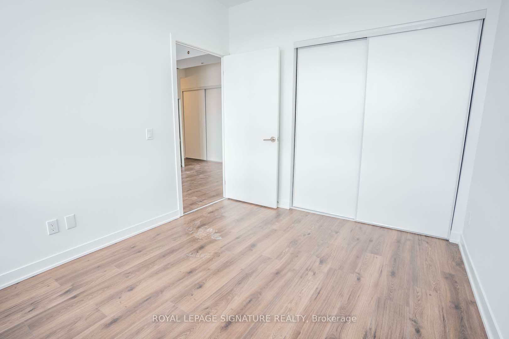 405 Dundas Street W 708 Property Photo 21