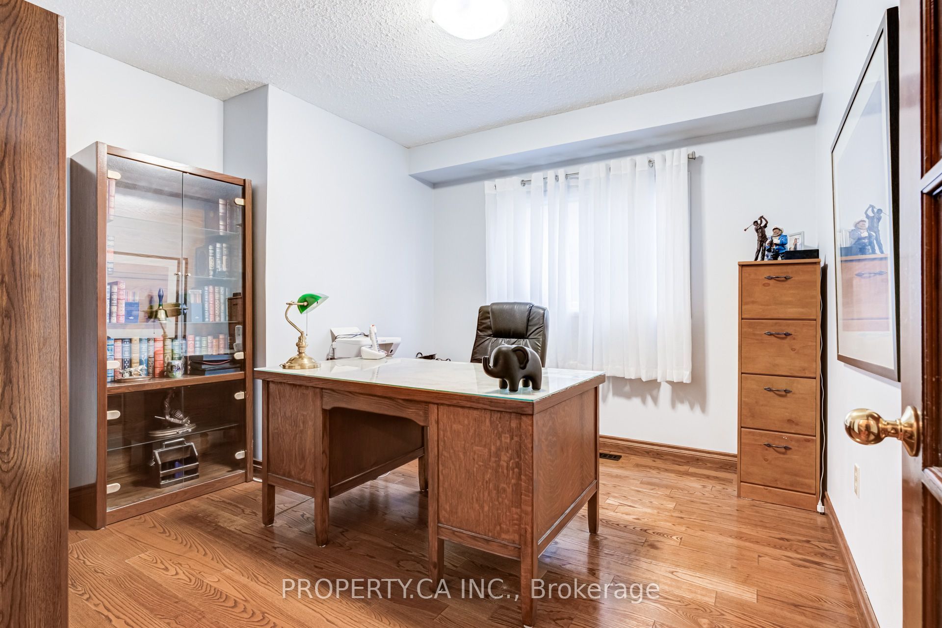 411 Freeman Crescent Property Photo 21