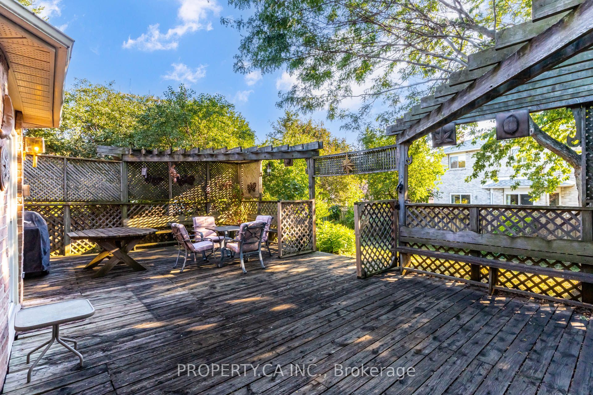 411 Freeman Crescent Property Photo 46